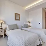 Charming And Stylish In Majorelle Peaceful Stay