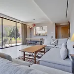 Charming And Stylish In Majorelle Peaceful Stay